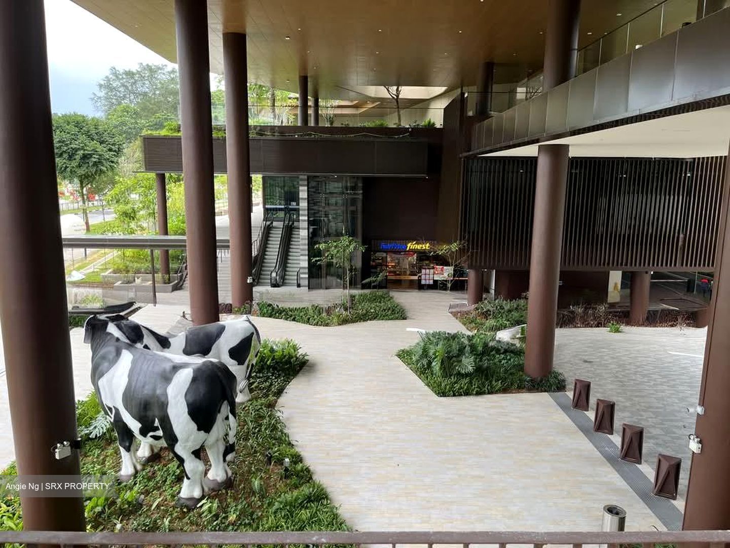 Dairy Farm Residences (D23), Shop House #575631971